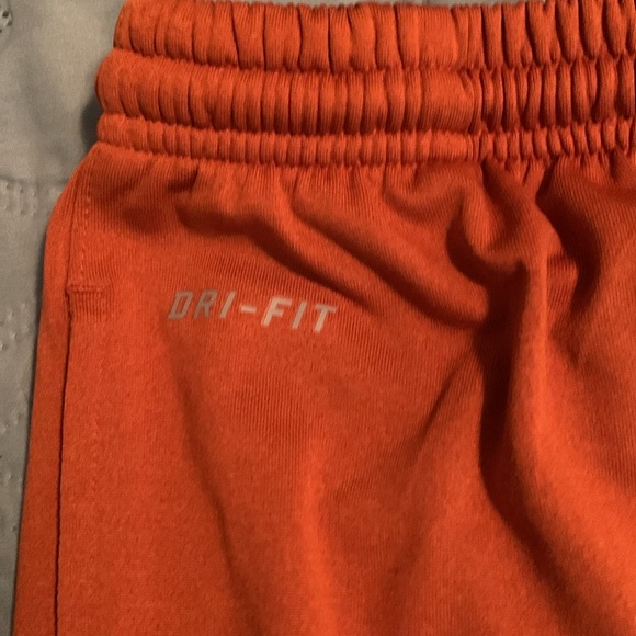 Nike Texas Longhorns Shorts - Large - Picture 2 of 5